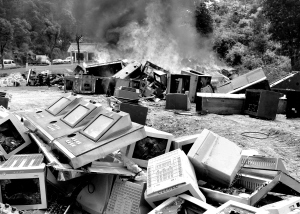 梅州集中銷毀252臺賭博機_新聞中心_新浪網