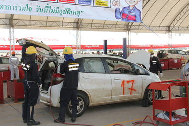 洪水災難后的清理 泰國銷毀1055輛受損本田汽車