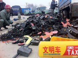 合肥重拳出擊 公開(kāi)銷(xiāo)毀100臺(tái)克隆出租車(chē)，彰顯整治非法營(yíng)運(yùn)決心